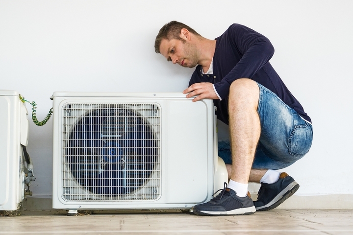 What Causes an Air Conditioner to Freeze Up?